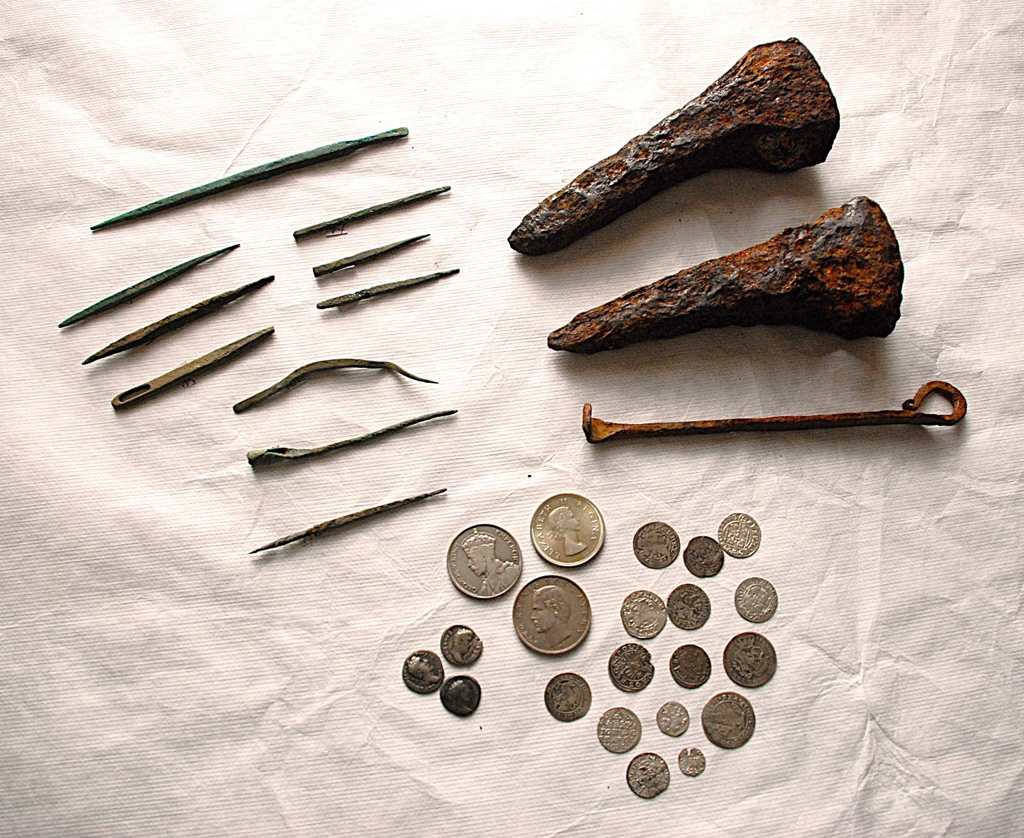 До Чернівецького краєзнавчого музею передали стародавні монети та археологічні старожитності 11 До Чернівецького краєзнавчого музею передали стародавні монети та археологічні старожитності