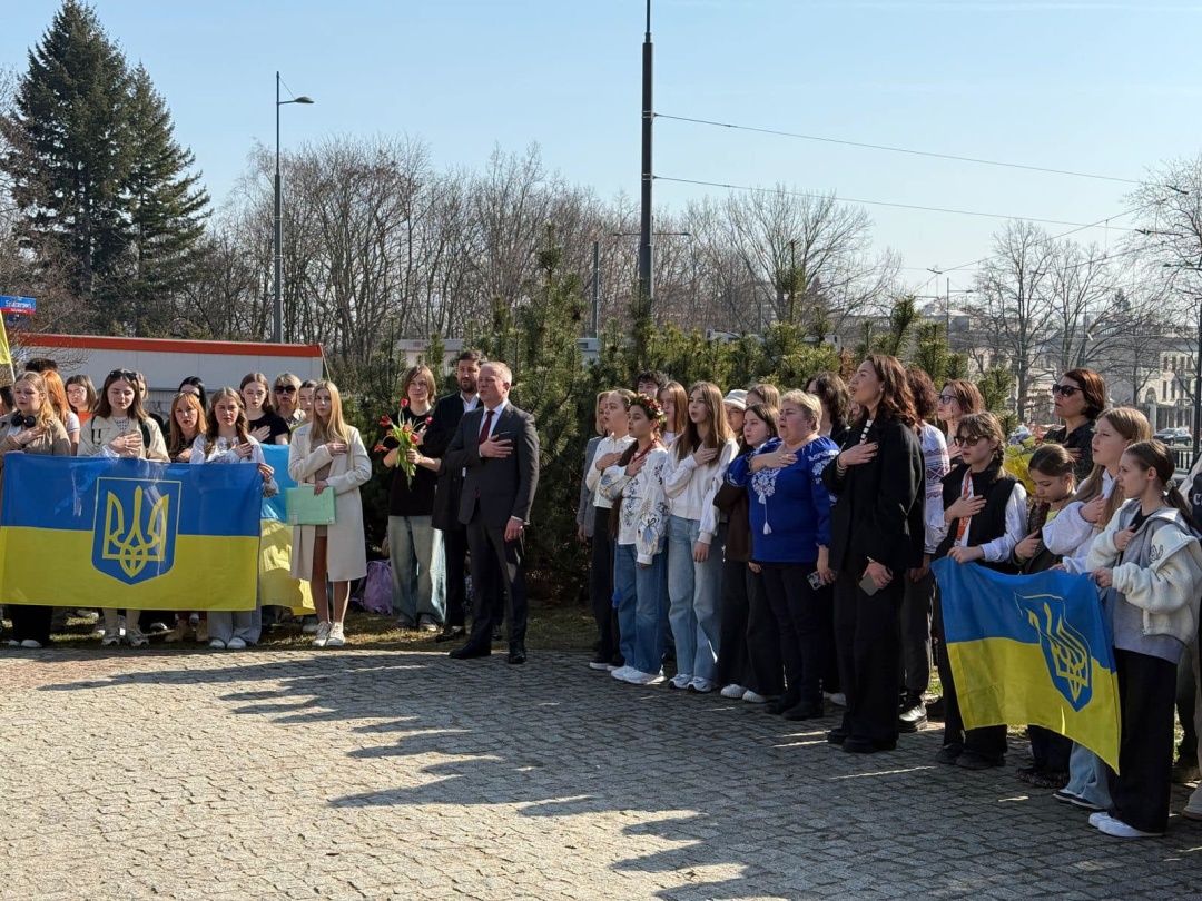 u varshavi ukrayinska gromada vshanuvala pamjat tarasa shevchenka b71d424