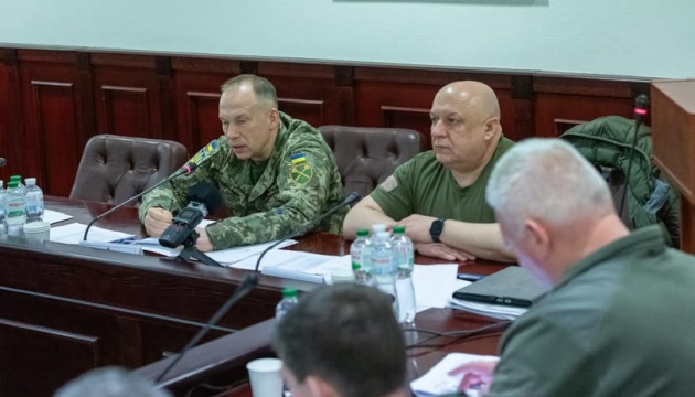 Сирський заявив про необхідність посилити захист озброєнь і військової техніки в умовах наступу РФ