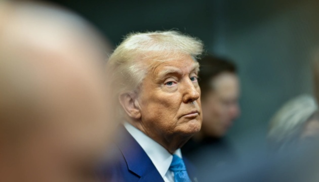 Трамп послаблює митний тягар на американську автопромисловість