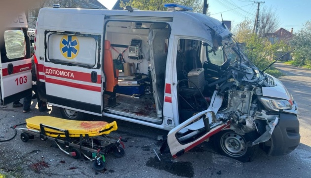 У Херсоні росіяни атакували з дрона «швидку» - поранені фельдшер та водій