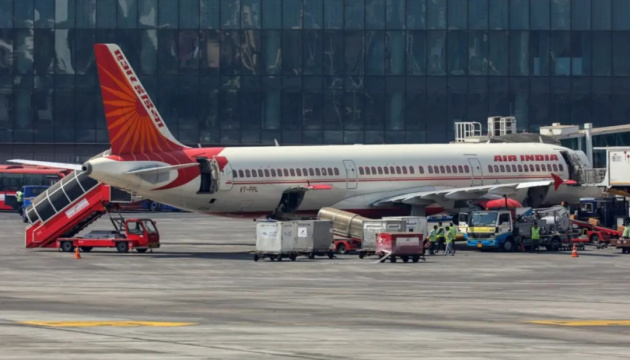 indija zakrila 24 aeroporti na tli zagostrennja z pakistanom 981a1c2