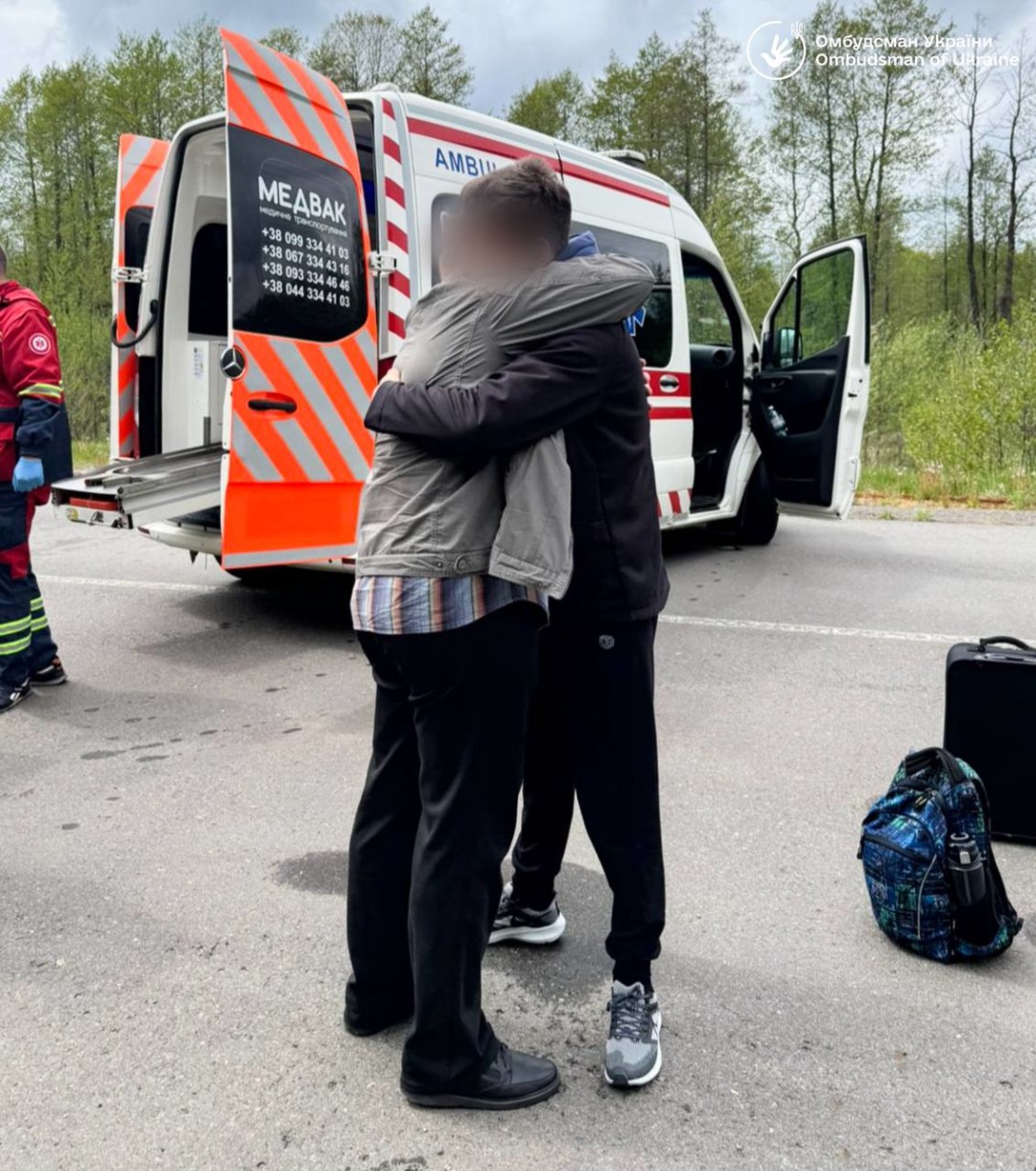 iz tot vdalosja povernuti hlopcja jakij ponad tri roki ne bachiv batka c4bb493