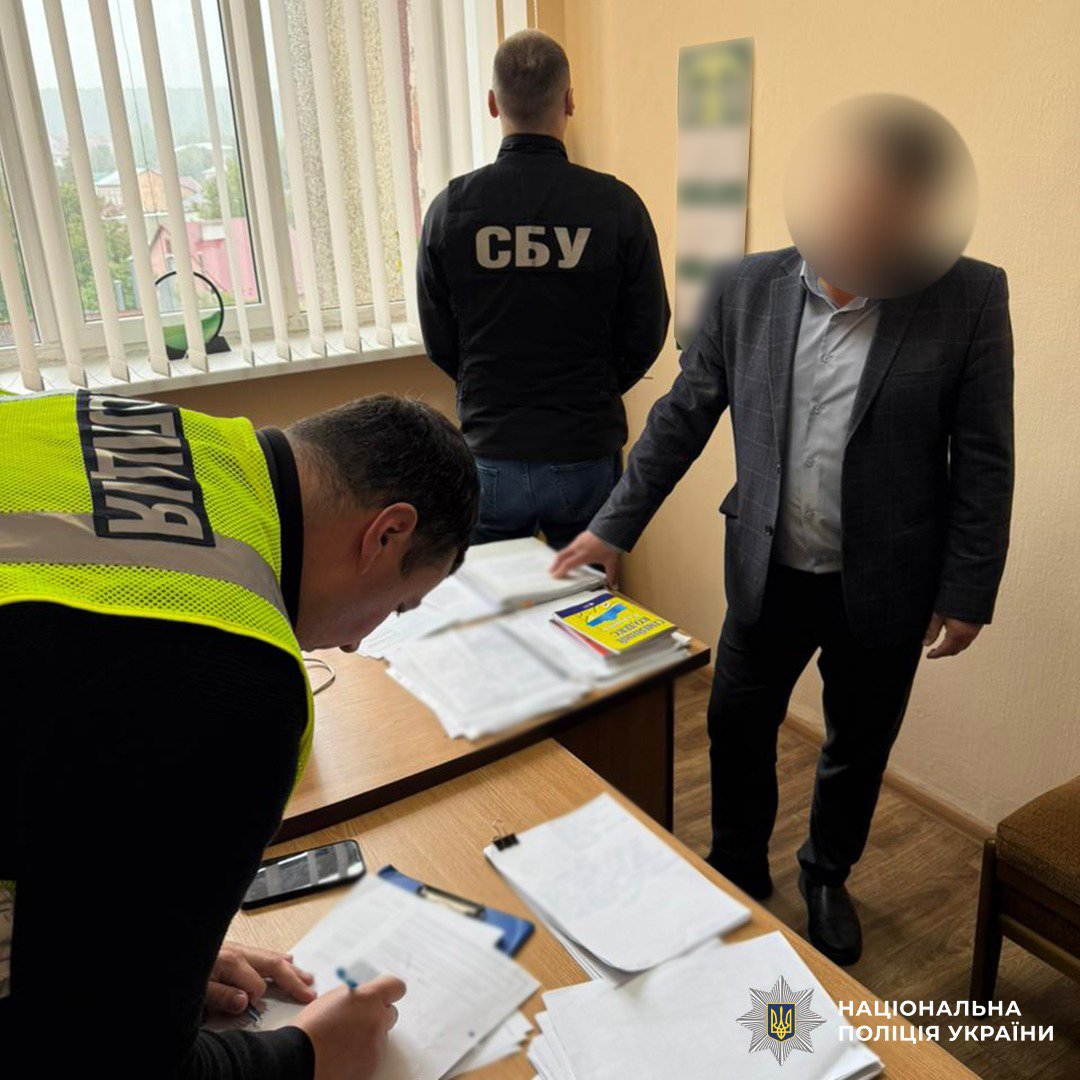 na bukovini deputata miskoyi radi pidozrjujut u habarnictvi ta dopomozi v uniknenni mobilizaciyi 579e4c9