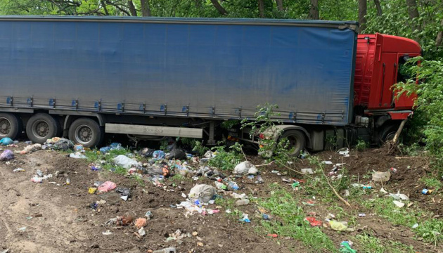 na harkivshhini stalasja dtp zaginuli zhinka i tririchna ditina vinuvatec pokinchiv zhittja samogubstvom fbc4332