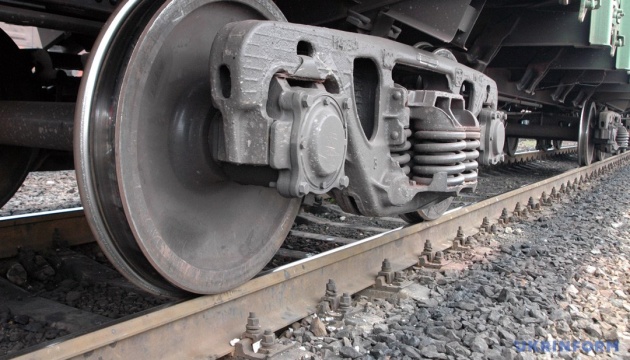 На Одещині росіяни атакували дронами залізницю - пошкоджені колії та вантажні вагони