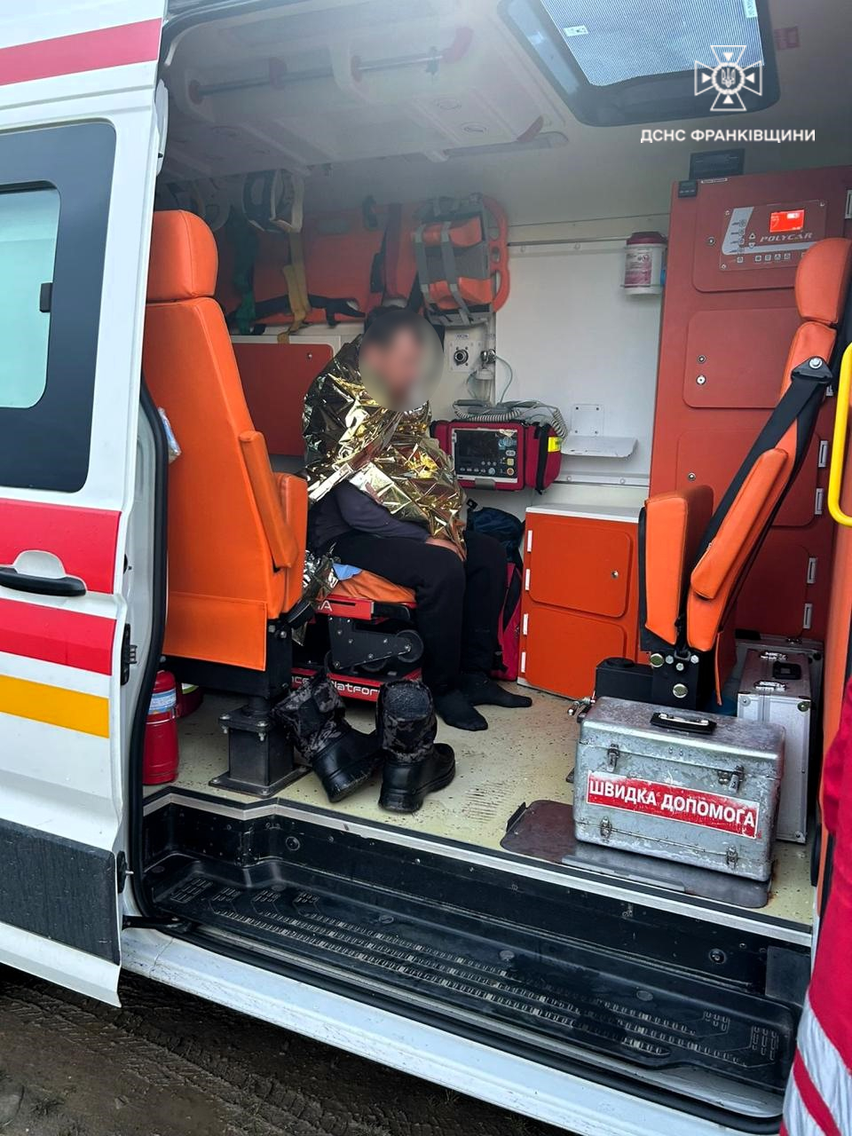 na prikarpatti vrjatuvali cholovika z konem jaki opinilisja posered pruta cherez rizke pidnjattja rivnja vodi 0c29450