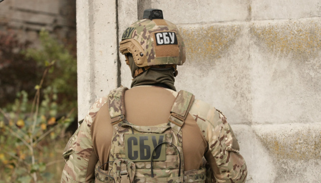 СБУ затримала 21-річну жительку Кременчука, яка готувала координати для повітряних атак РФ