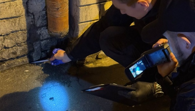 Столичні правоохоронці затримали наркозбувача, який робив «закладки» у центрі Києва