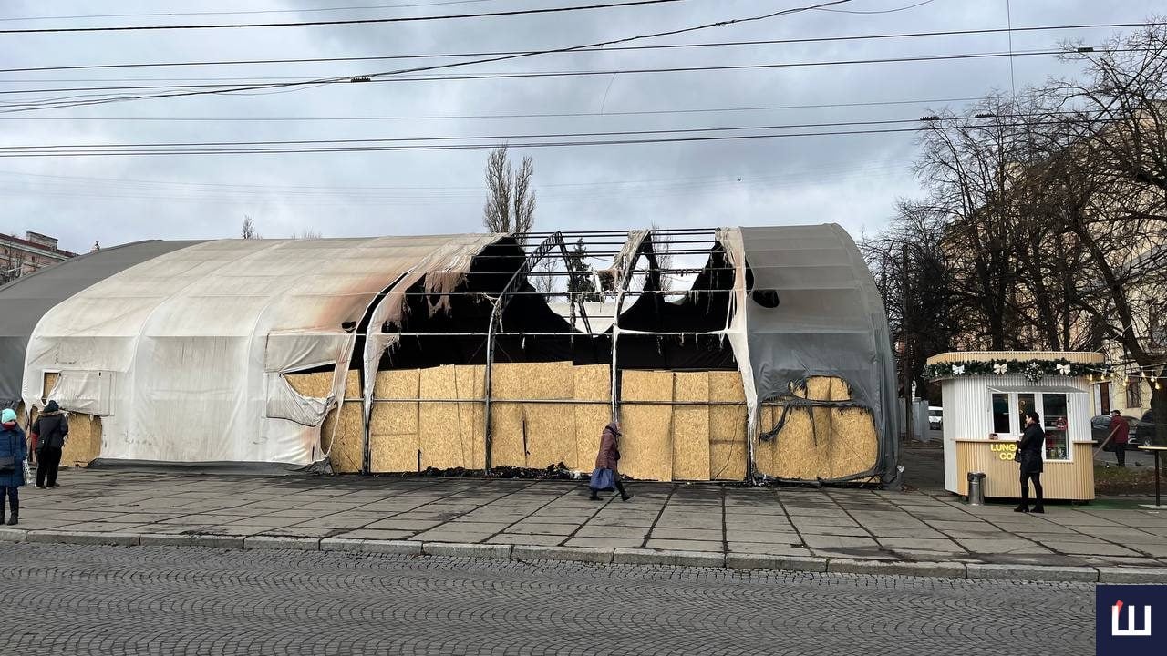 suditimut cholovika obvinuvachenogo u pidpali nametiv z gumdopomogoju na sobornij ploshhi u chernivcjah f993d9f