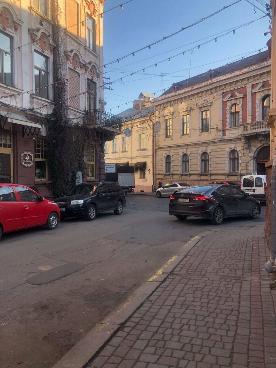 u chernivcjah na dvoh vulicjah zminili naprjamok ruhu d3f7df8