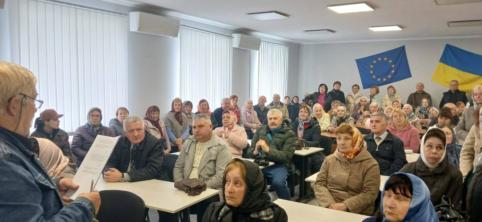 u chernivcjah shhe tri hrami progolosuvali za perehid do pcu 9b94715