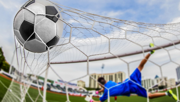 У неділю - два матчі футбольної Прем'єр-ліги України