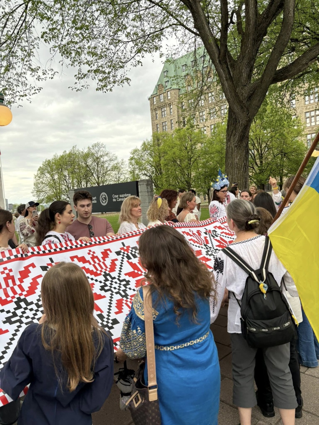 u ottavi projshov marsh do dnja vishivanki 5ea99f1