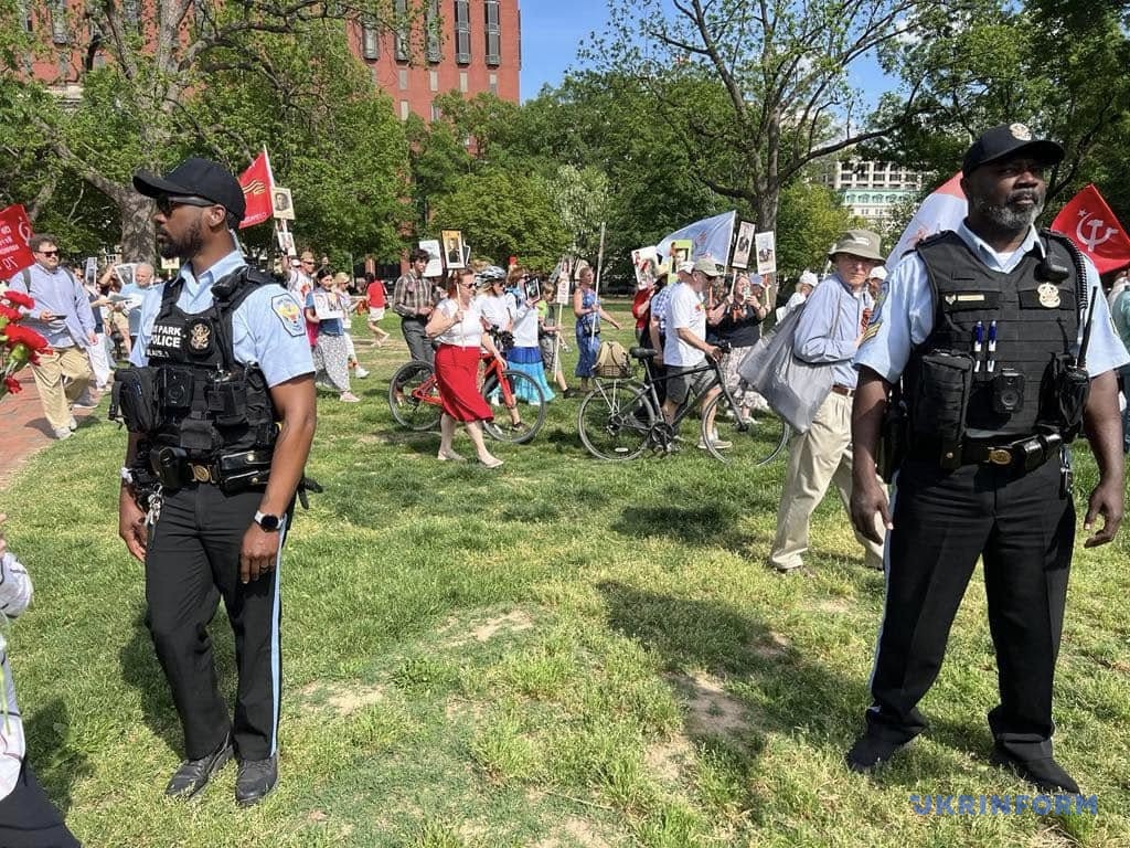 u vashingtoni pribichniki rosiyi vijshli na marsh bezsmertnogo polku ukrayinci vlashtuvali kontrzahid 0801582