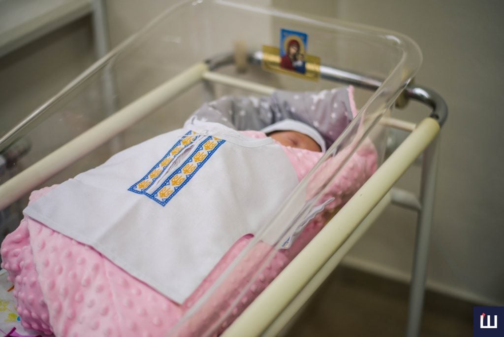 v urjadi proponujut platiti 50 tisjach griven usim porodilljam zaprovaditi yejasla ta paket shkoljara 30eceeb