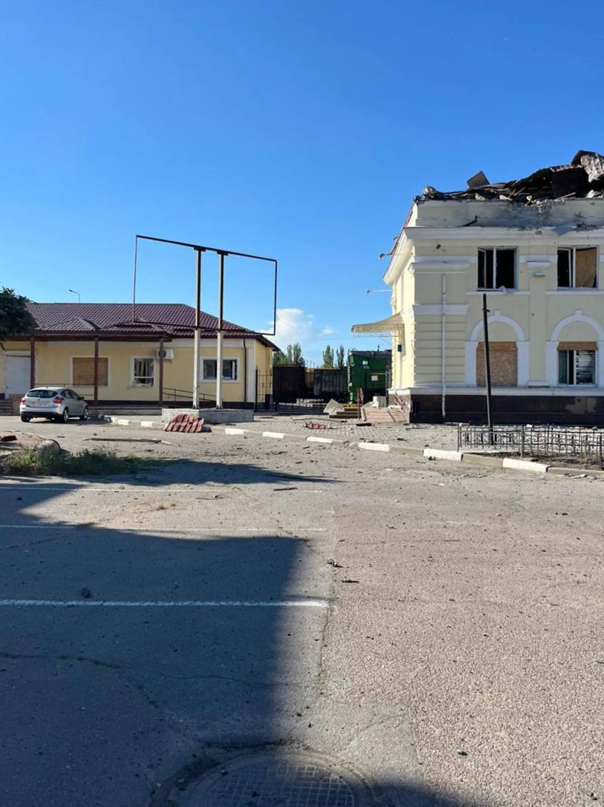 vijska rf z artileriyi vdarili po zaliznichnomu vokzalu v hersoni a8b0935
