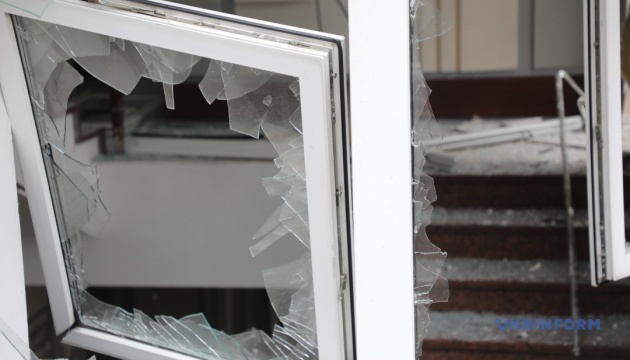 Ворог скинув бомби на село у Запорізькій області, під завалами будинку є люди