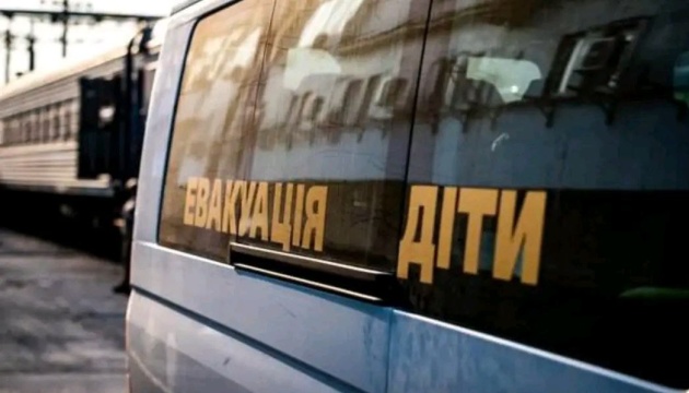 З прифронтових громад Донеччини евакуювали ще понад 90 людей