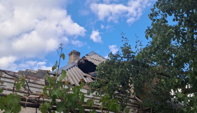 zagarbniki vnochi ta zranku bili po nikopolskomu rajonu poshkodzheni magazini zhitlovi budinki i lep 16952b3