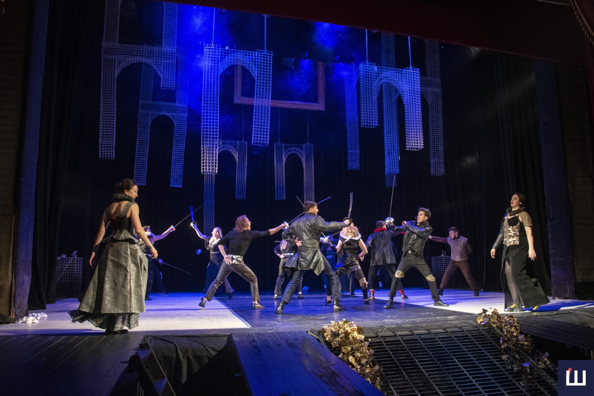 aktori cherniveckogo muzdramteatru zigrajut romeo ta dzhulyettu v hotinskij forteci 8547e8f