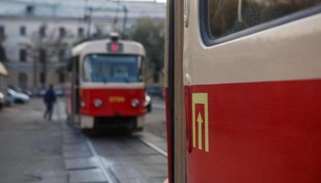 ataka na kiyiv poshkodzhena transportna infrastruktura nizka marshrutiv kursujut zi zminami 8df498c