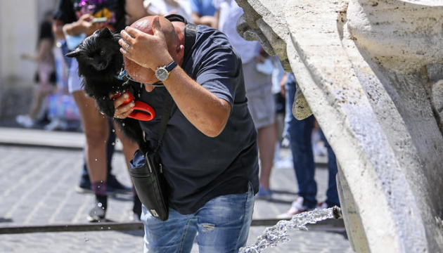 Бізнесменів Франції зобов’язали краще захищати працівників від спеки