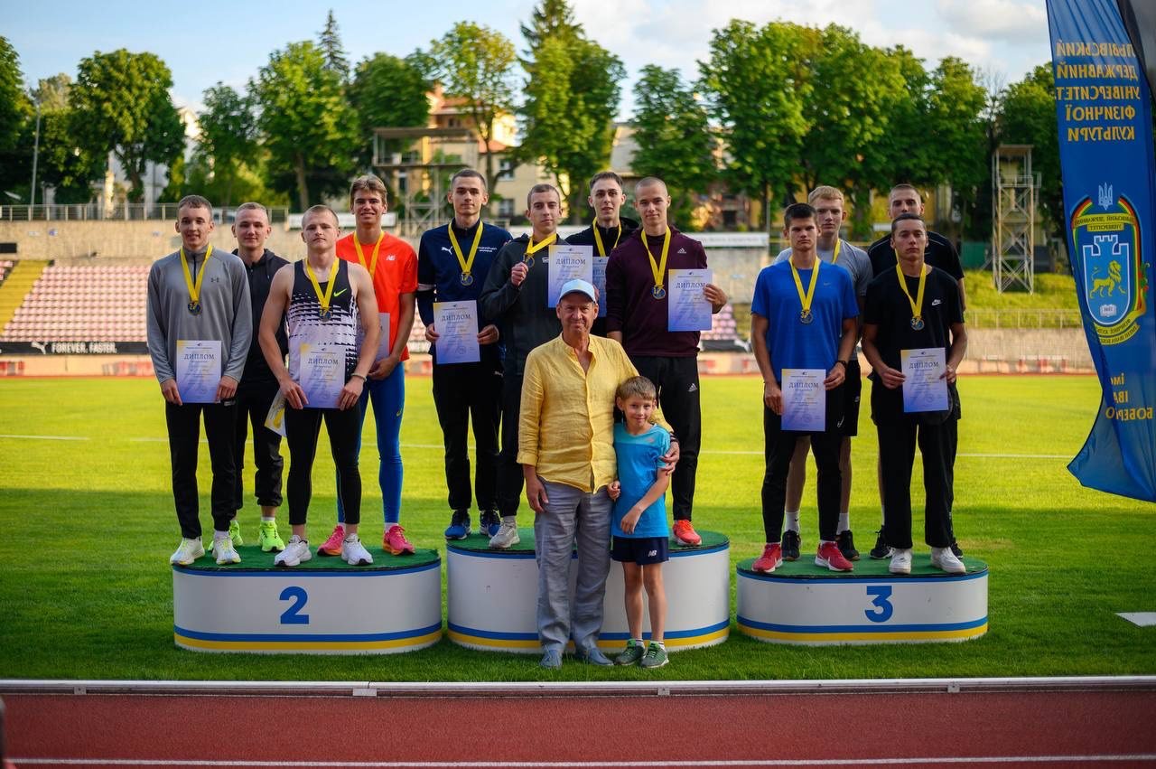 bukovinci viboroli dvi zoloti medali na chempionati ukrayini z legkoyi atletiki sered molodi 70b3b08