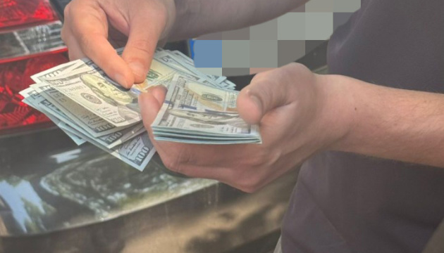 ДБР затримало військовослужбовця за спробу організації каналу втечі за кордон військових-дезертирів