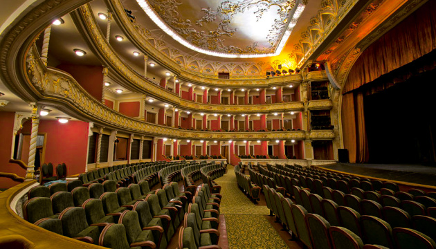 Франківський драмтеатр покаже виставу чеського режисера Давіда Зелінки «Абсолютно вільні»