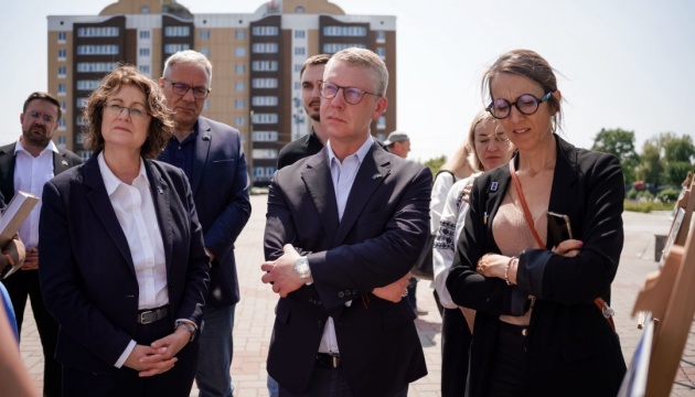inozemnim delegacijam pokazali jak prohodit vidnovlennja borodjanki 0bd7cea