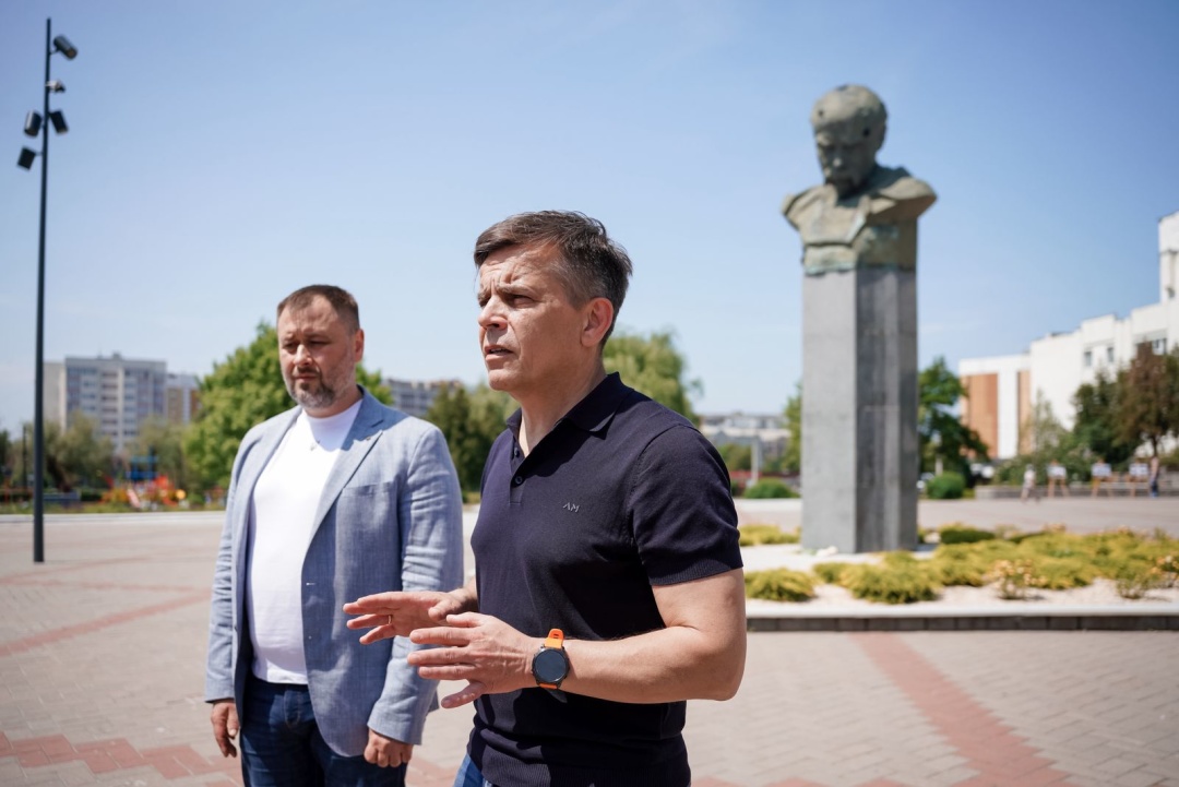 inozemnim delegacijam pokazali jak prohodit vidnovlennja borodjanki 1c8e461