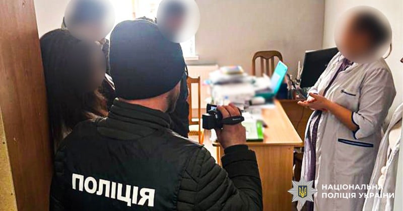 На Буковині судитимуть депутатку однієї з міськрад, яка допомагала чоловікам уникнути мобілізації 11 na bukovini suditimut deputatku odniyeyi z miskrad jaka dopomagala cholovikam uniknuti mobilizaciyi 2f1ce83