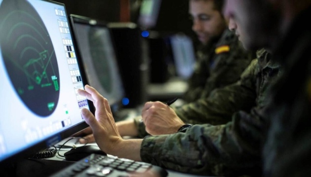 ППО знешкодила 125 зі 138 безпілотників, якими росіяни з вечора атакували Україну