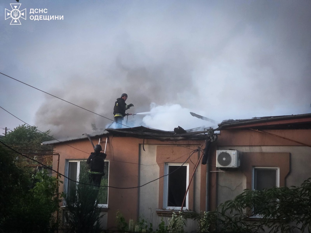 rjatuvalniki zagasili pozhezhi pislja nichnoyi ataki rf po odeshhini e57d8b7