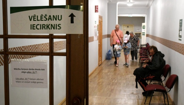 У Латвії на місцевих виборах виникли технічні проблеми