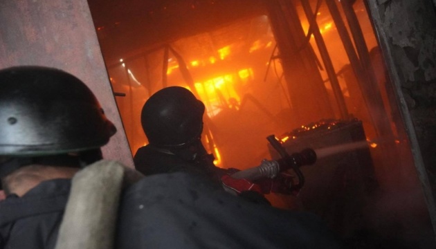 У Нікопольському районі через удари РФ пошкоджене промислове підприємство