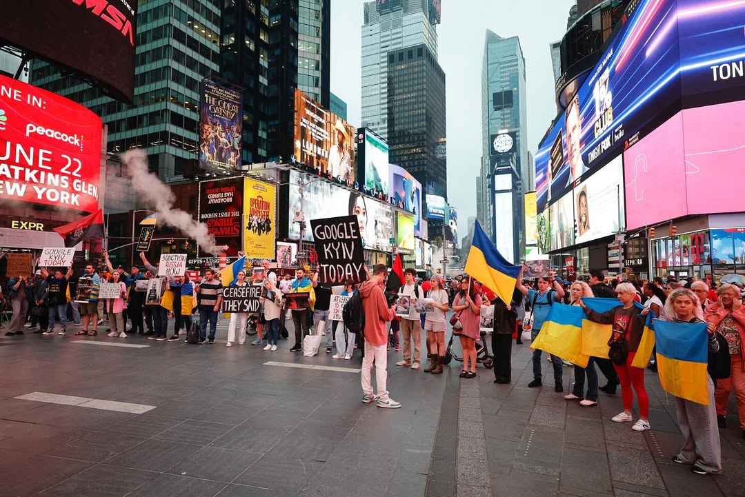u nju jorku vidbulasja demonstracija z vimogoju chitkoyi vidpovidi na rosijskij teror 5642302