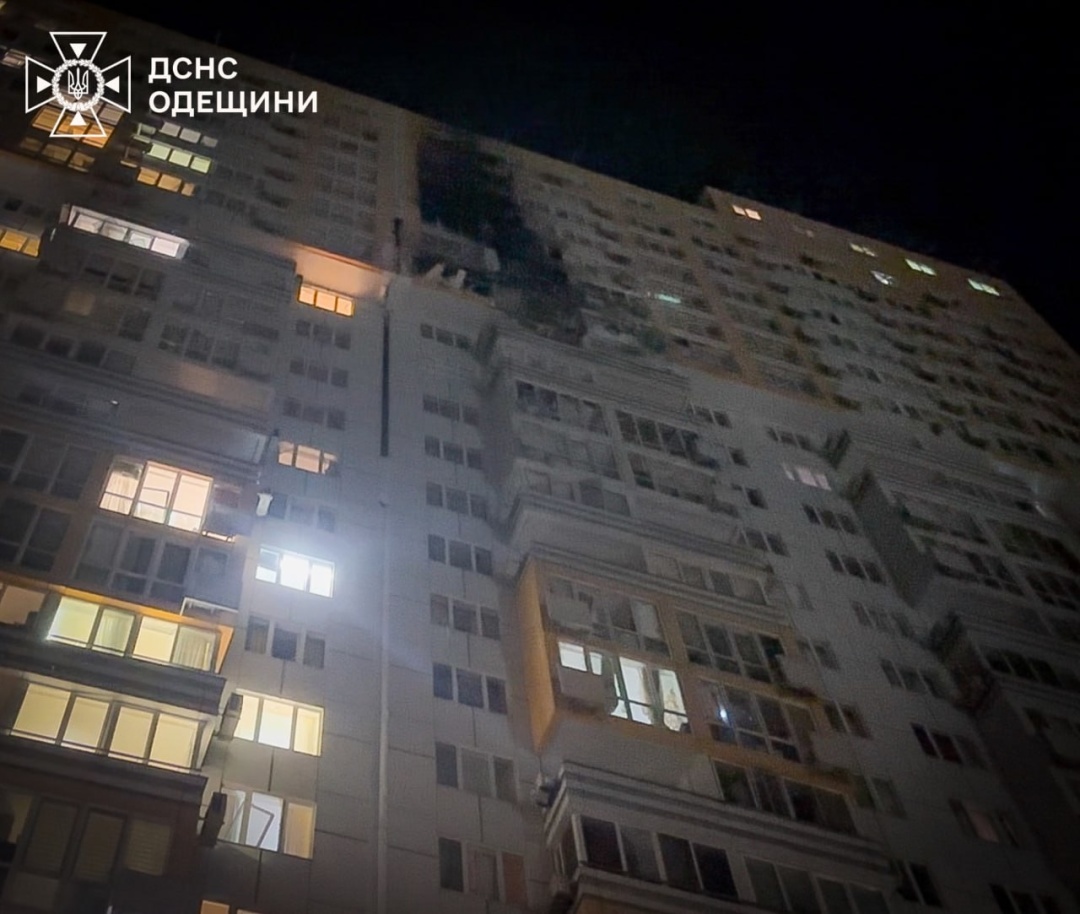 v odesi pislja ataki droniv spalahnuli pozhezhi 13 postrazhdalih 9ae2aa9