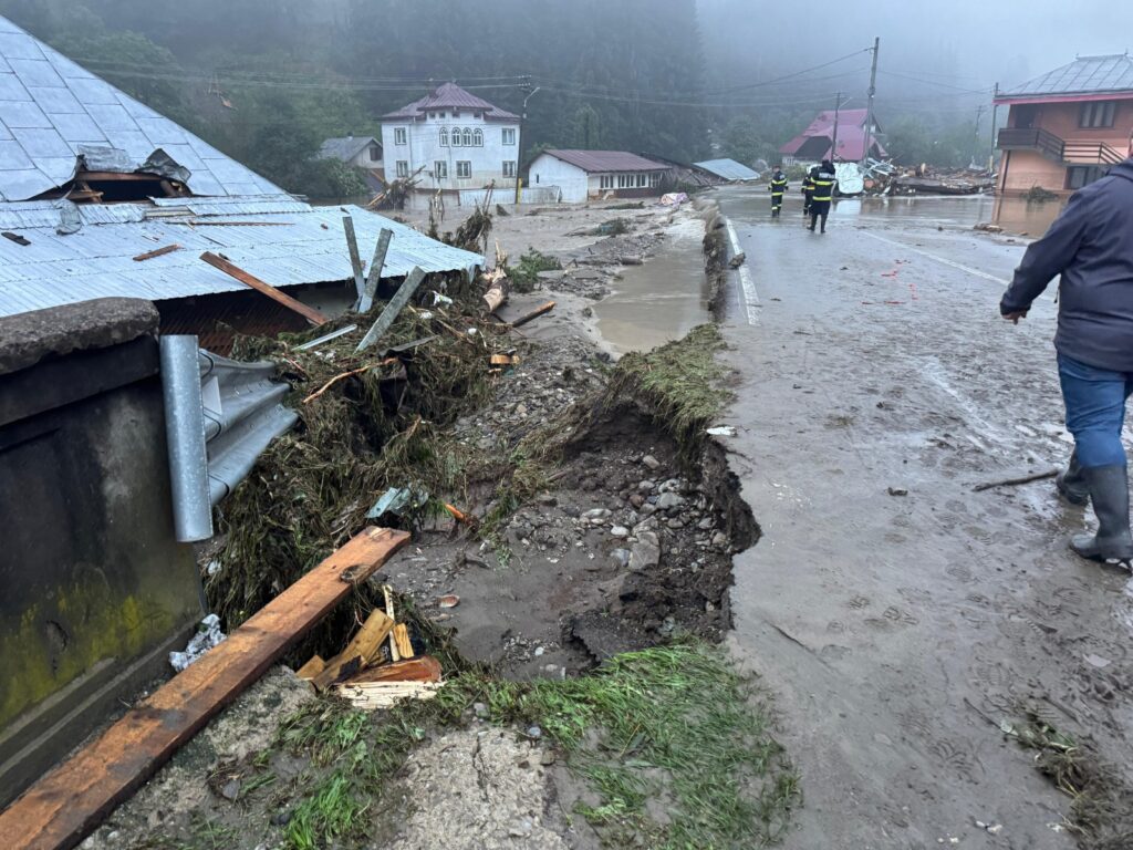 u rumuniyi silni zlivi sprichinili povin ye zagiblij e902907