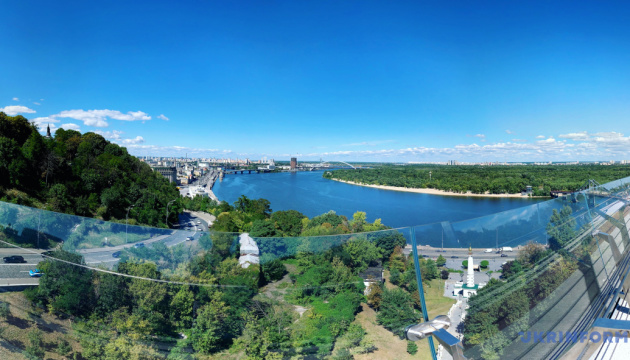 Україні у неділю прогнозують спеку до 38°, подекуди - дощі та грози