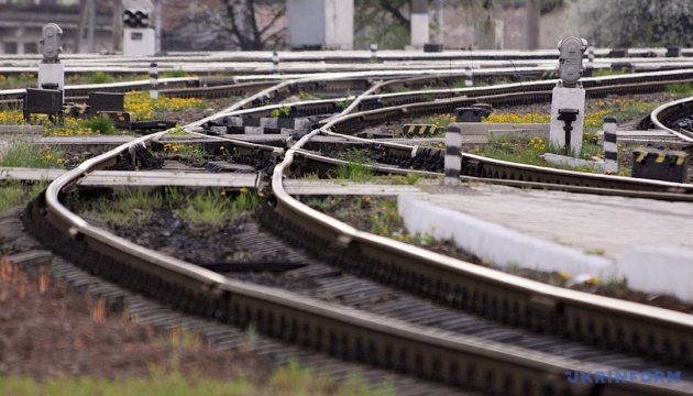 Ворожа атака пошкодила у столиці залізничну інфраструктуру