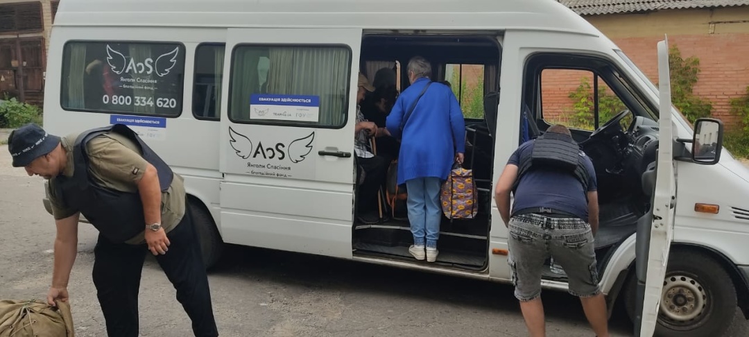 z kostjantinivskoyi gromadi evakujuvali 11 civilnih 9c9622b