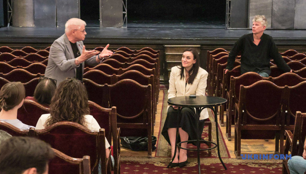 berezhna zustrilasja z kolektivom teatru lesi ukrayinki bd8bcab