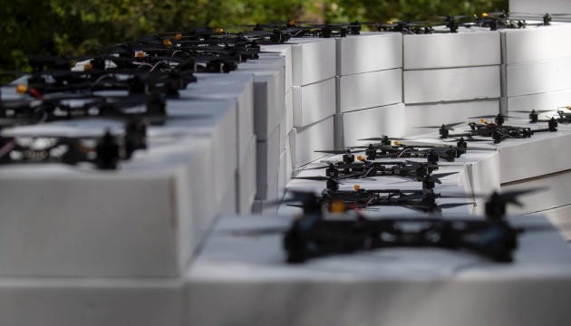 Київ передав на фронт 6000 дронів різних типів