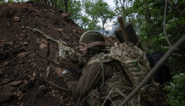 На фронті 112 бойових зіткнень, на Покровському напрямку росіяни здійснили 32 спроби прорвати оборону ЗСУ