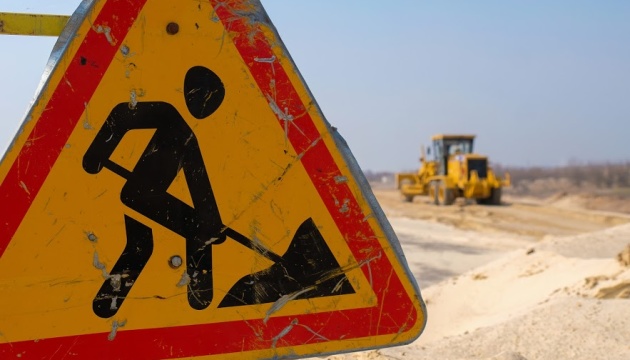 На Херсонщині антидронові тунелі встановлюють на шести ділянках доріг - ОВА