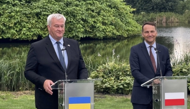 Польща готує нові пакети військової допомоги для України - Сікорський