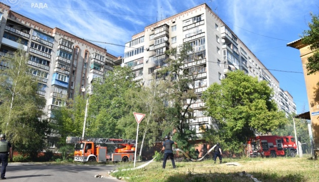 Росіяни завдали вісім ударів дронами по Краматорську, є постраждалі