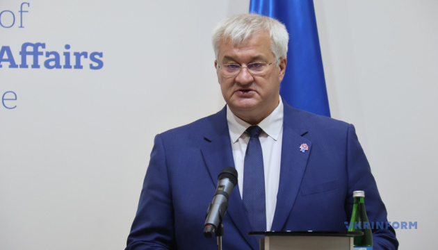 Сибіга узгодив позиції із главою МЗС Британії напередодні важливих зустрічей